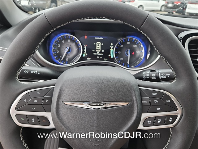 2026 Chrysler Pacifica photo 22
