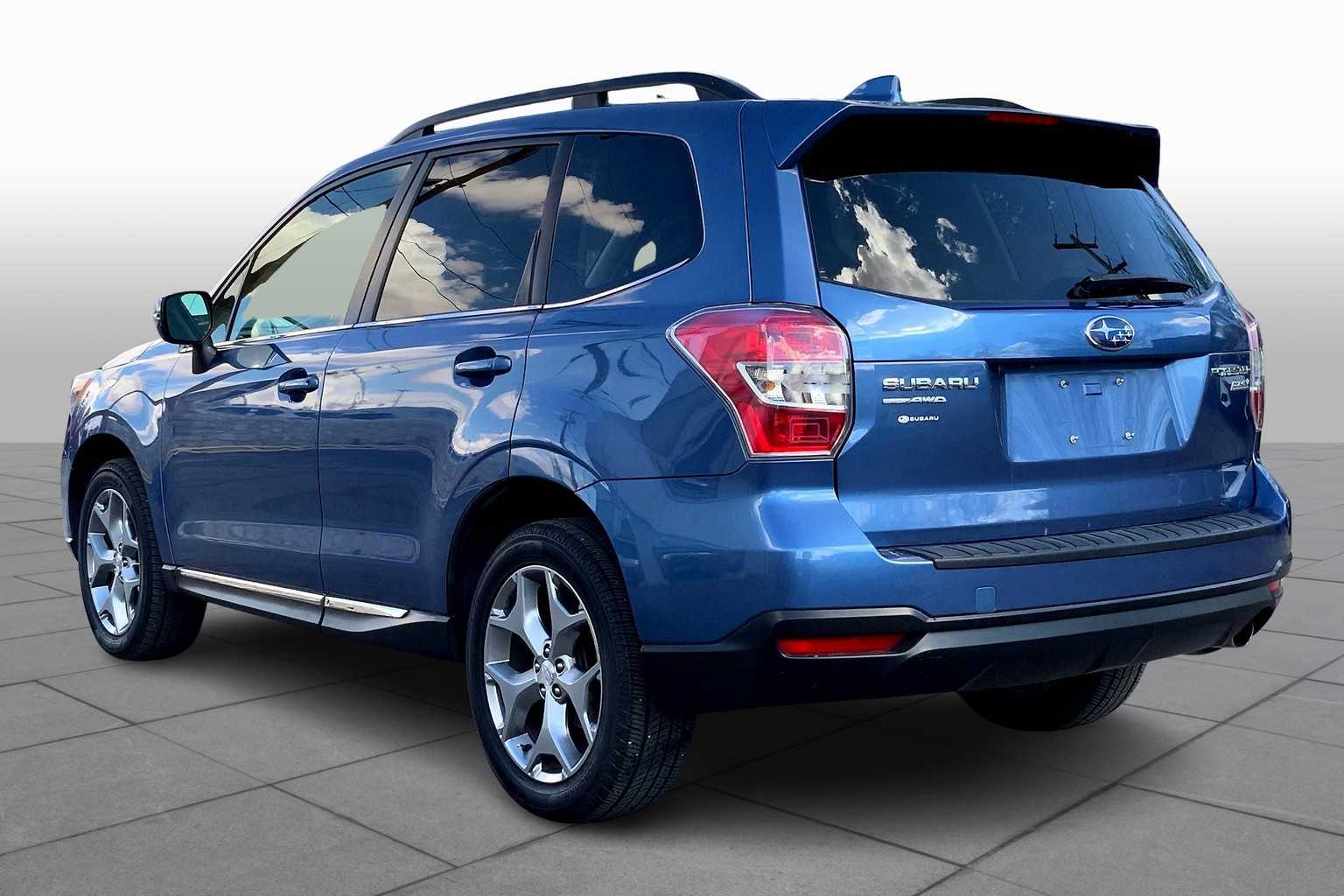 2016 Subaru Forester 2.5i Touring photo 10