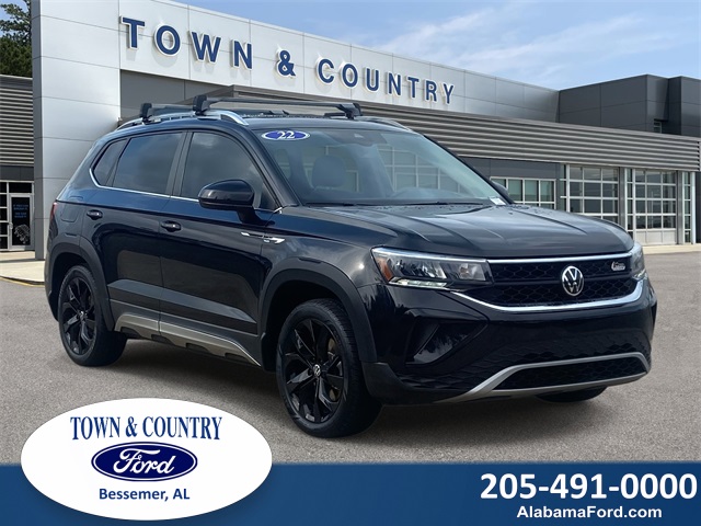 2022 Volkswagen Taos SE's photo