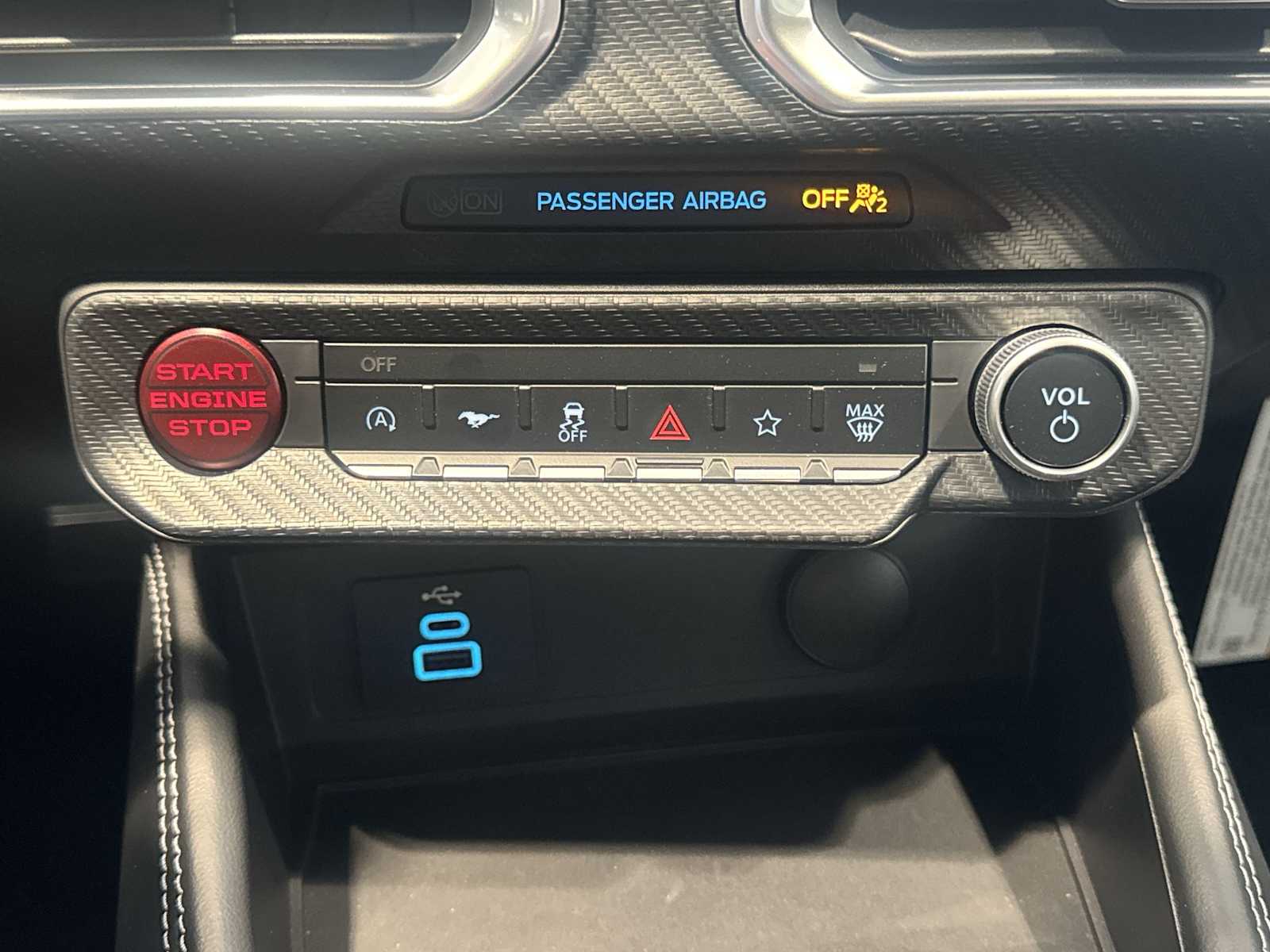 2025 Ford Mustang GT Premium photo 12
