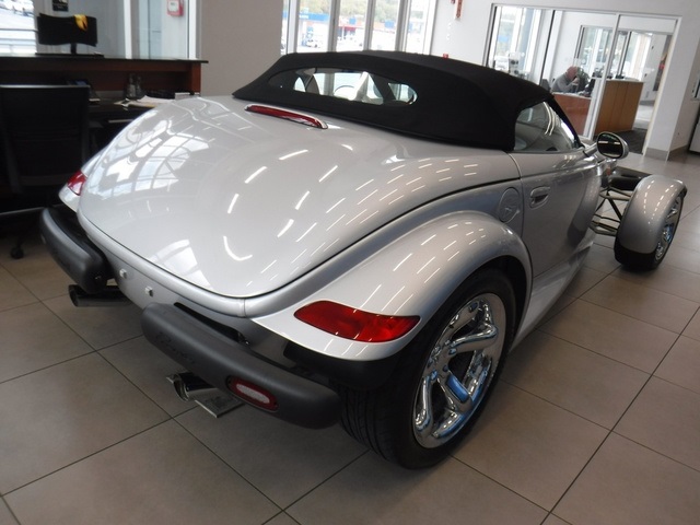 2000 Plymouth Prowler Base photo 13
