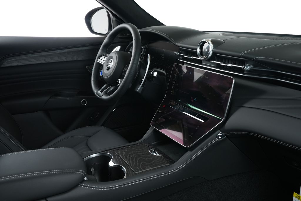 2025 Maserati Grecale photo 21