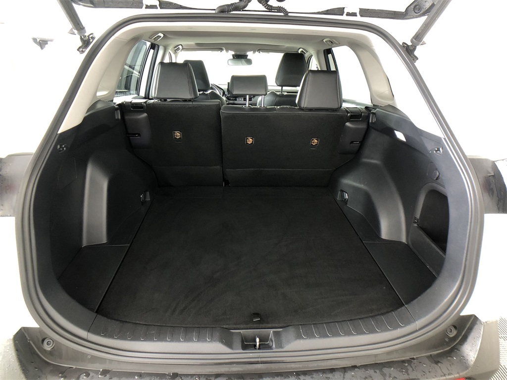 2022 Toyota RAV4 Hybrid XLE Premium photo 23