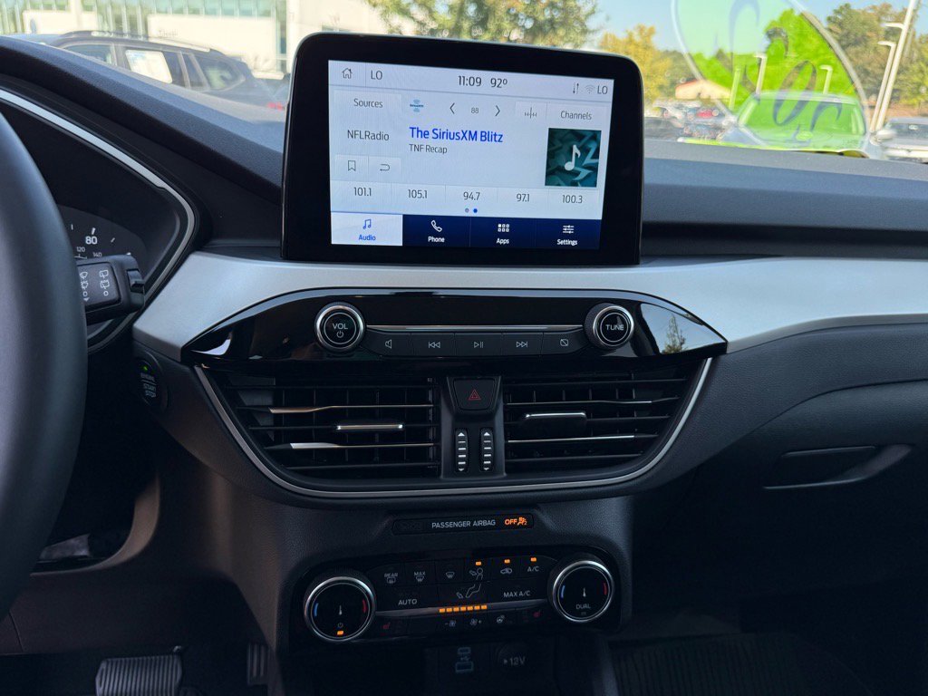 2022 Ford Escape SEL photo 7