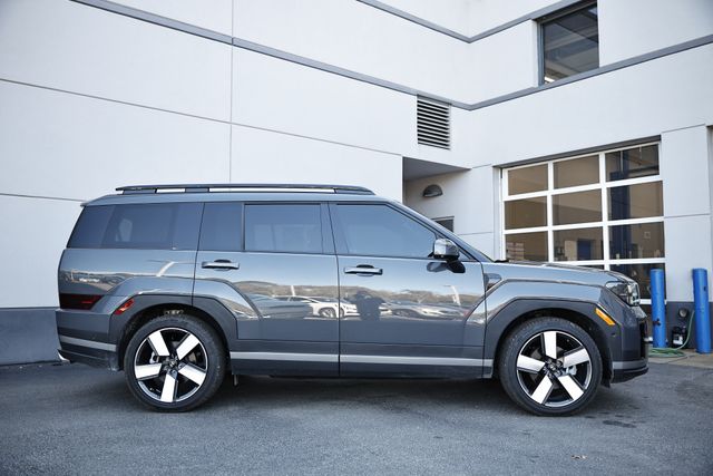 2025 Hyundai Santa Fe Limited photo 3