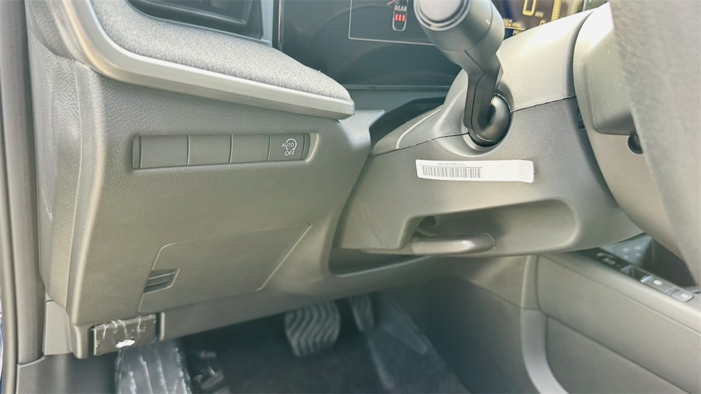 2026 Nissan Kicks SV photo 14