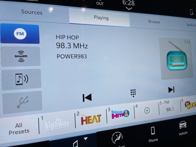 2025 Chrysler Pacifica photo 28