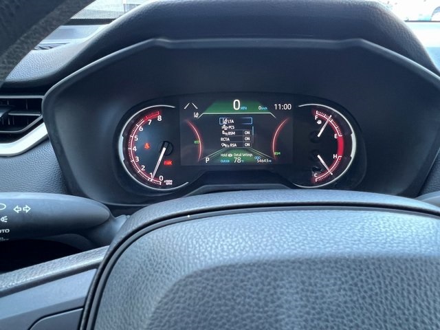2023 Toyota RAV4 XLE photo 3