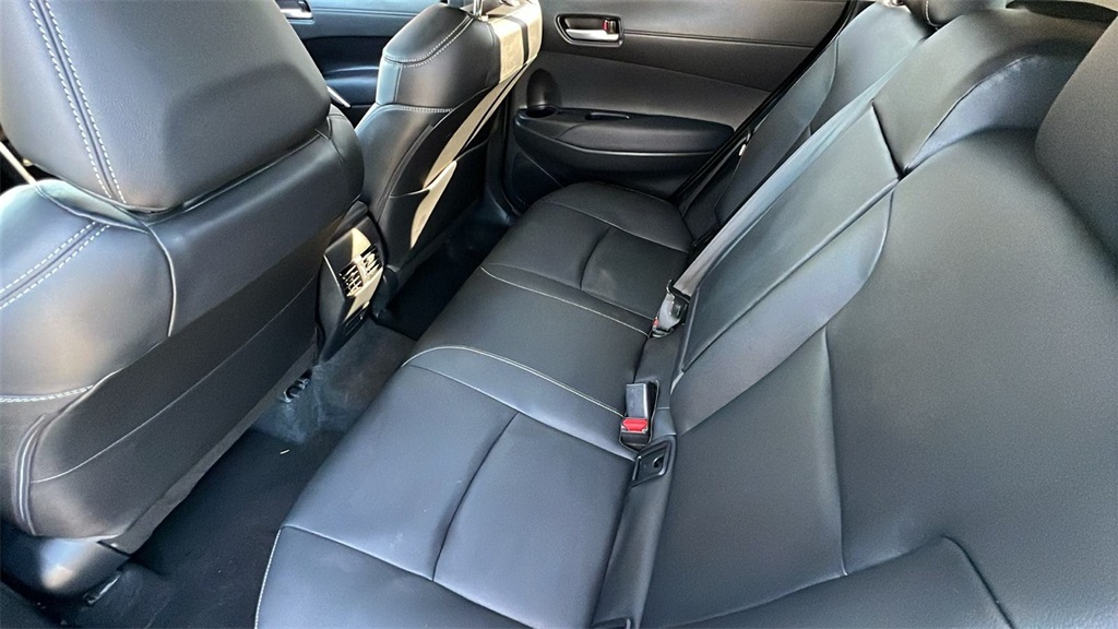 2023 Toyota Corolla Cross XLE photo 8