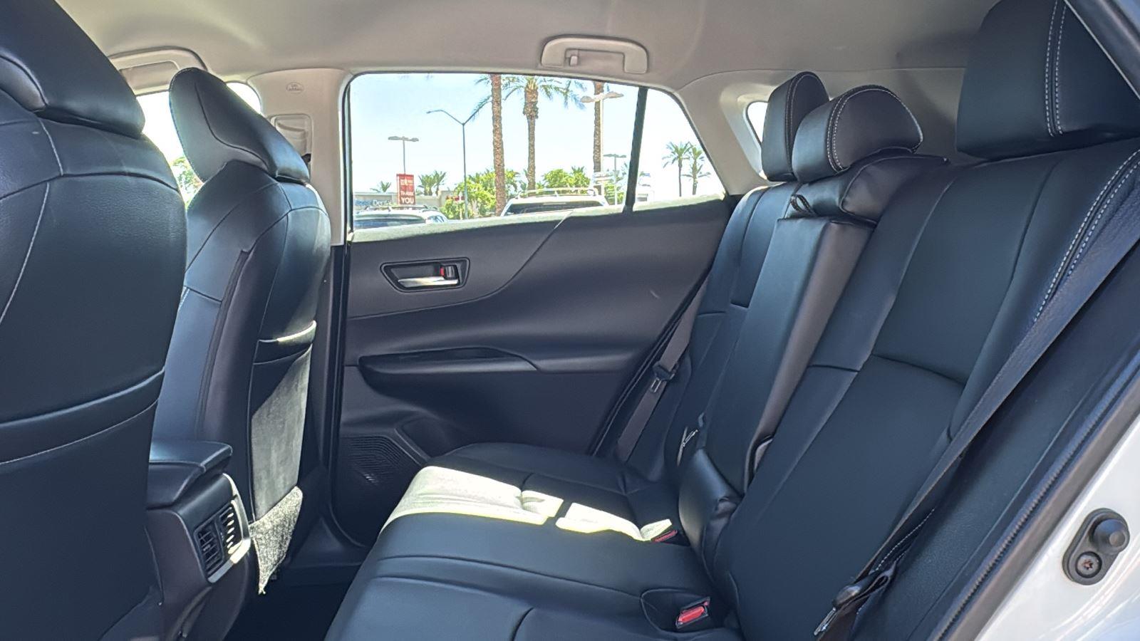 2021 Toyota Venza LE photo 23