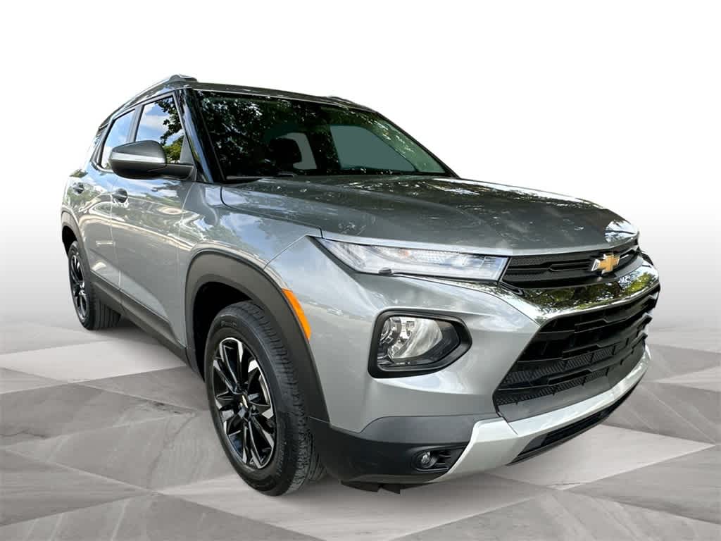 2023 Chevrolet Trailblazer LT photo 2