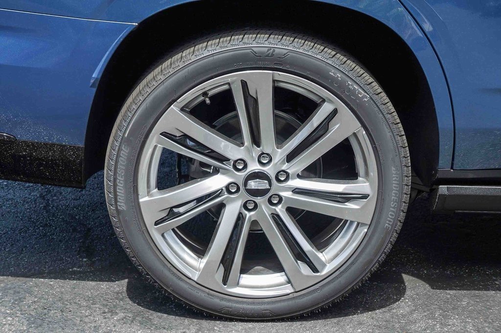 2025 Cadillac Escalade Sport Platinum photo 2