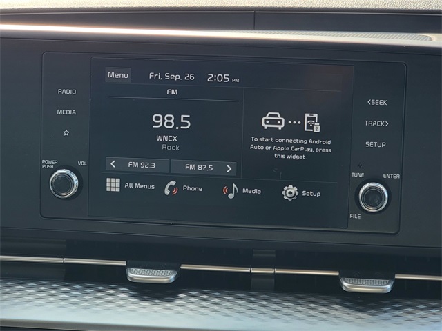 2024 Kia Carnival LX photo 20