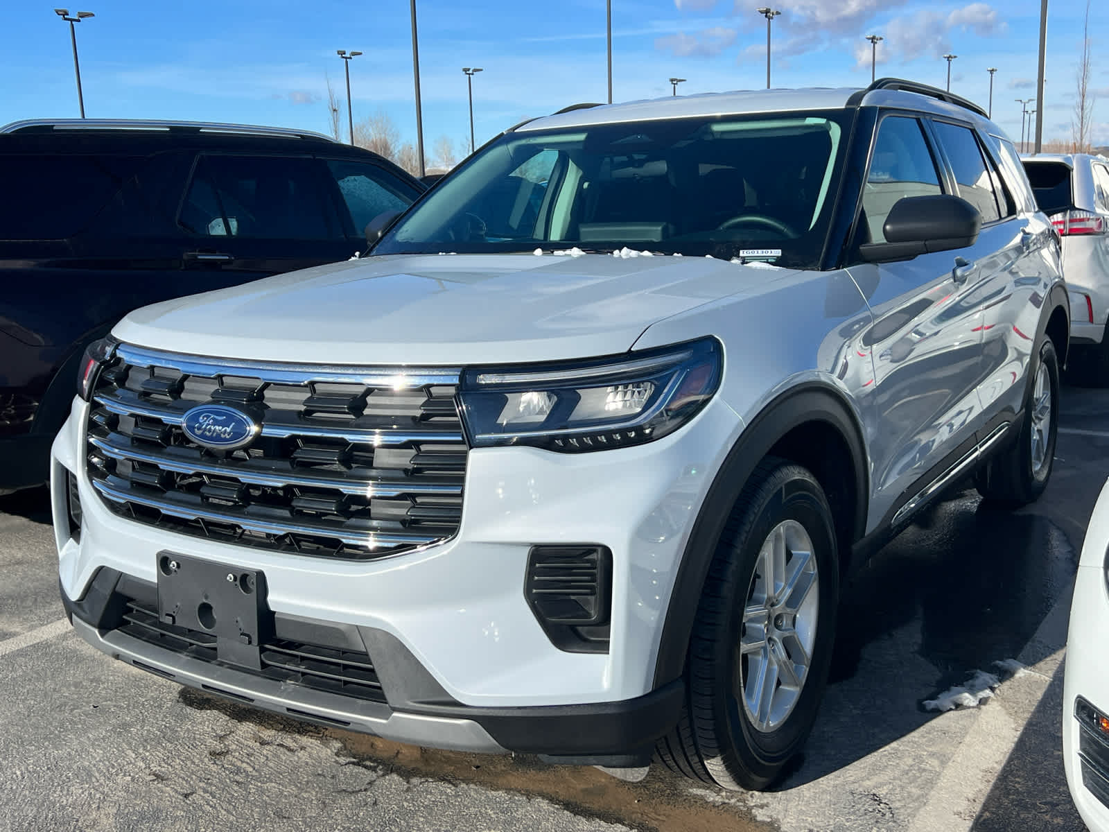 2025 Ford Explorer Active's photo
