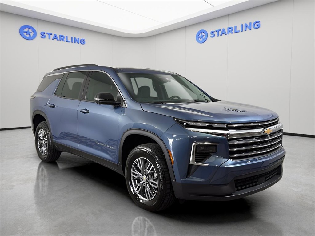 2025 Chevrolet Traverse photo 13