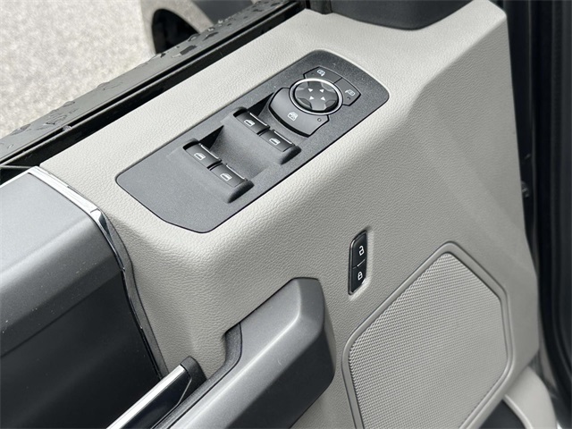 2020 Ford F-150 XLT photo 28