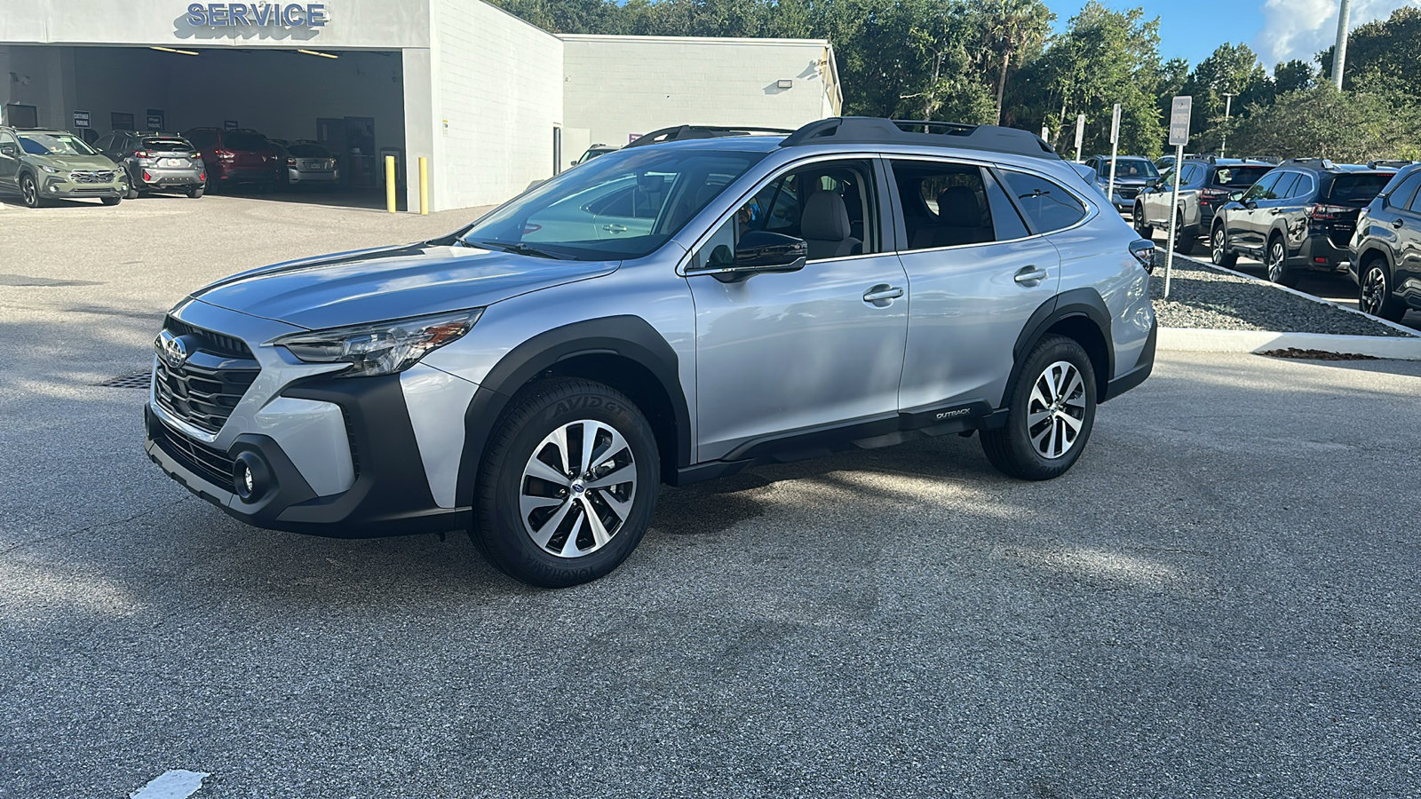 2025 Subaru Outback Premium photo 3