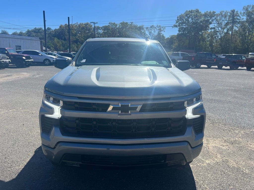 2025 Chevrolet Silverado 1500 LT photo 2