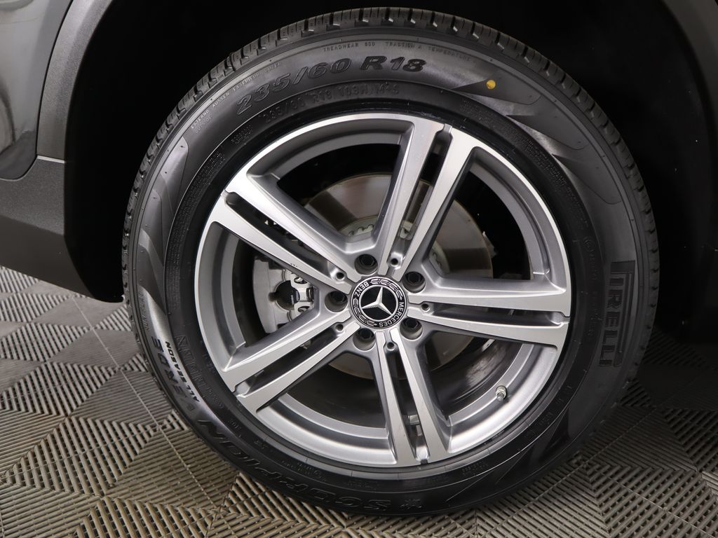 2022 Mercedes Benz GLC 300 photo 31