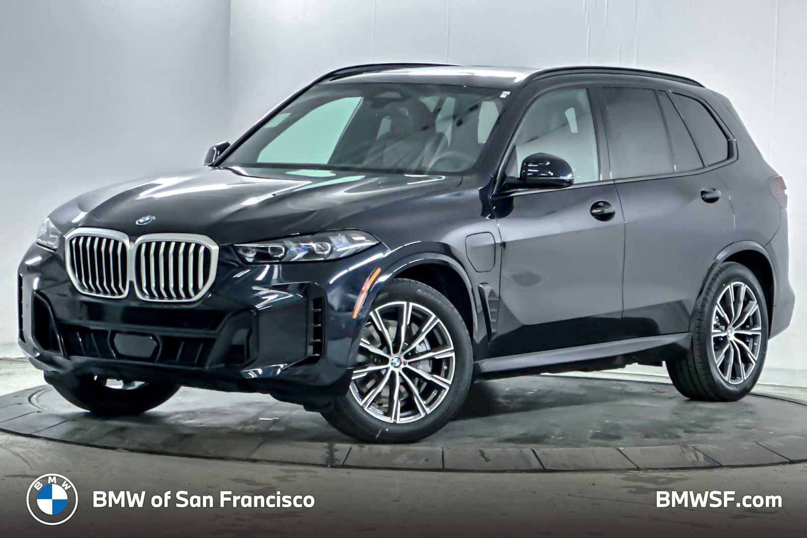 2026 BMW X5 50e's photo