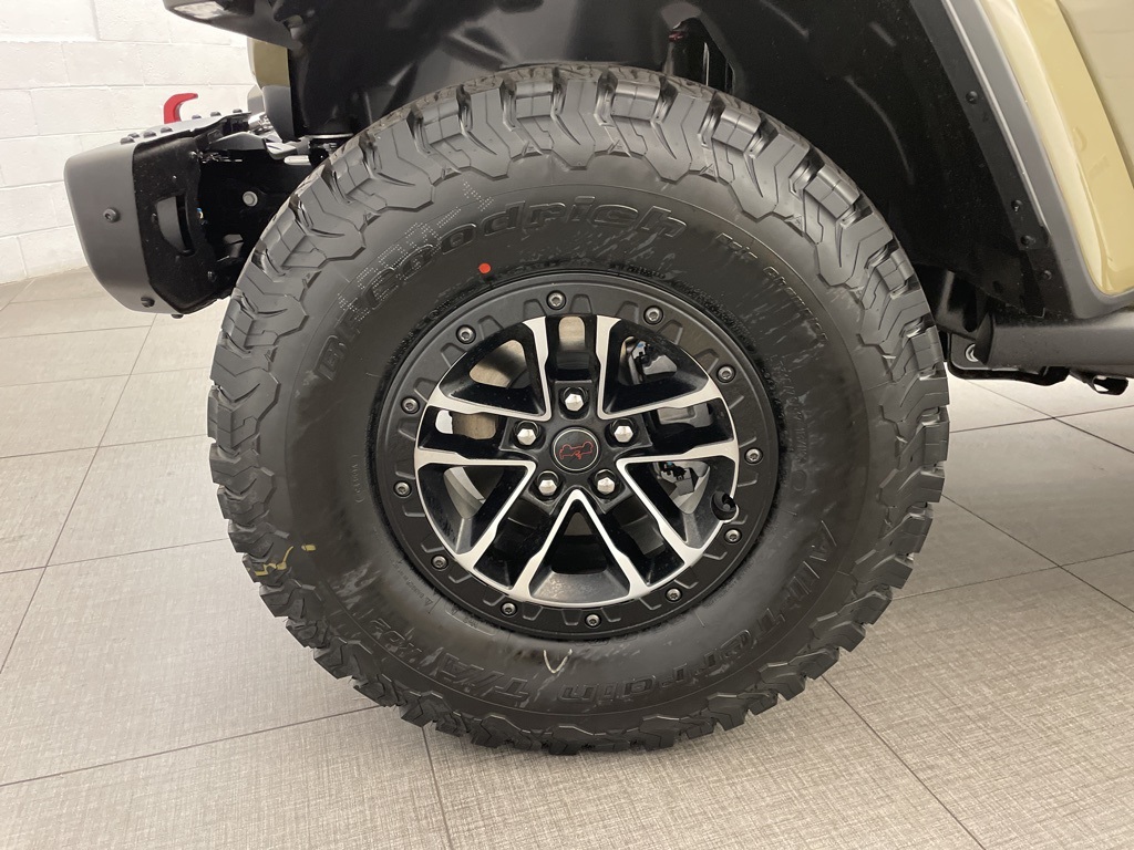 2025 Jeep Wrangler Rubicon photo 6