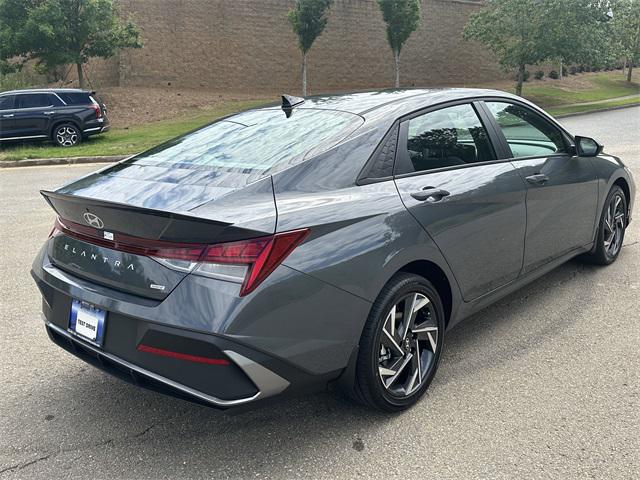 2025 Hyundai Elantra Hybrid SEL Sport photo 5