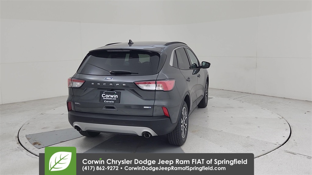 2020 Ford Escape SEL photo 13