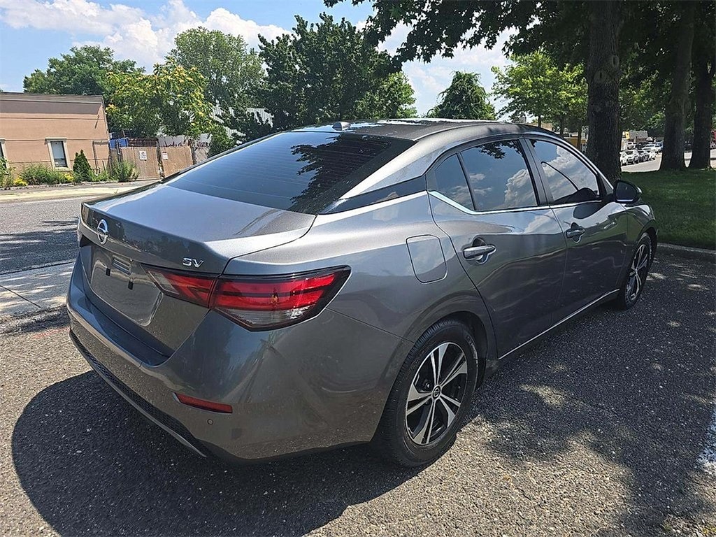2022 Nissan Sentra SV photo 2