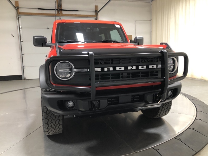 2023 Ford Bronco Black Diamond photo 2
