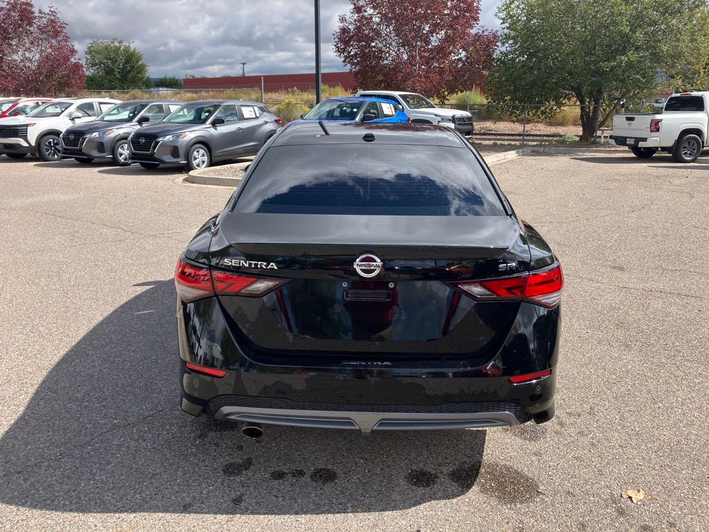 2022 Nissan Sentra SR photo 5