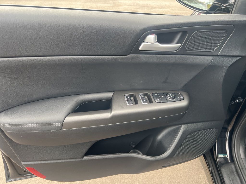 2020 Kia Sportage S photo 7