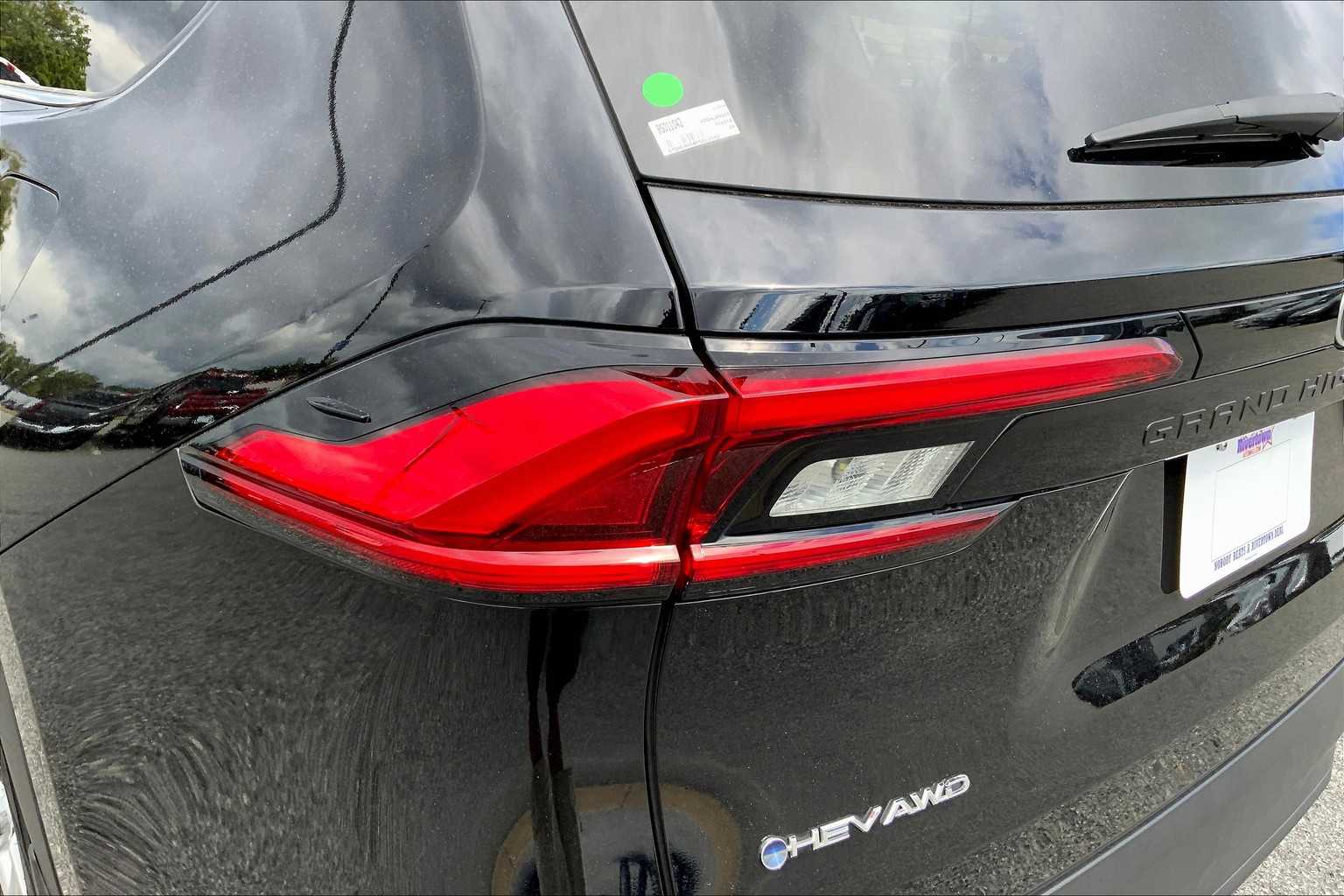 2024 Toyota Highlander Hybrid XLE photo 25