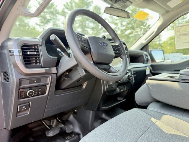 2025 Ford F-150 XL photo 13