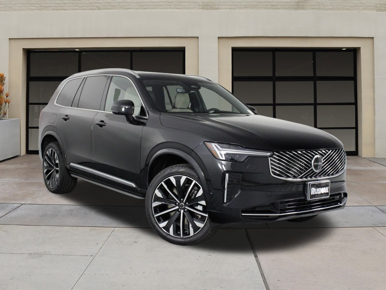 2026 Volvo XC90 B5 Plus photo 17