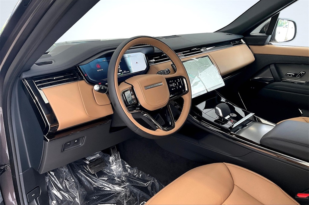 2025 Land Rover Range Rover Sport SE photo 6