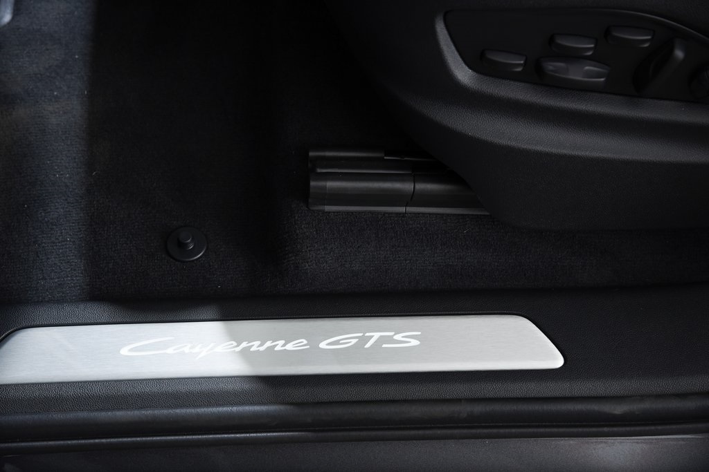 2025 Porsche Cayenne GTS photo 29