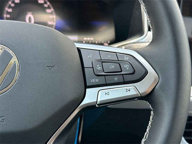 2025 Volkswagen Taos SE photo 25