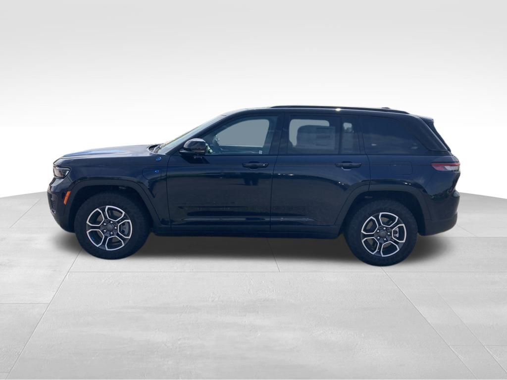2024 Jeep Grand Cherokee Trailhawk 4xe photo 3