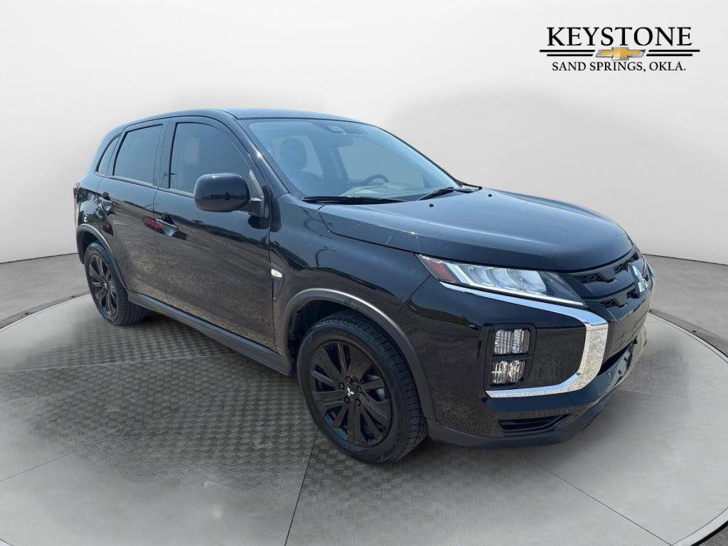 2024 Mitsubishi Outlander Sport LE's photo