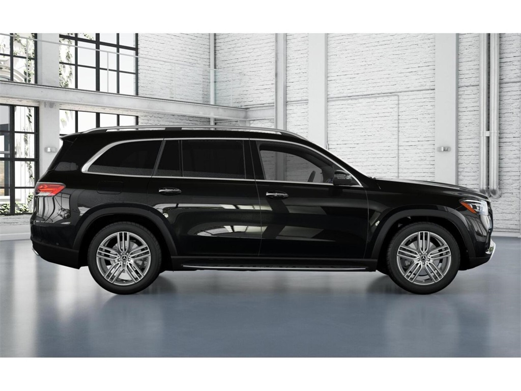 2025 Mercedes Benz GLS 450 4MATIC photo 2