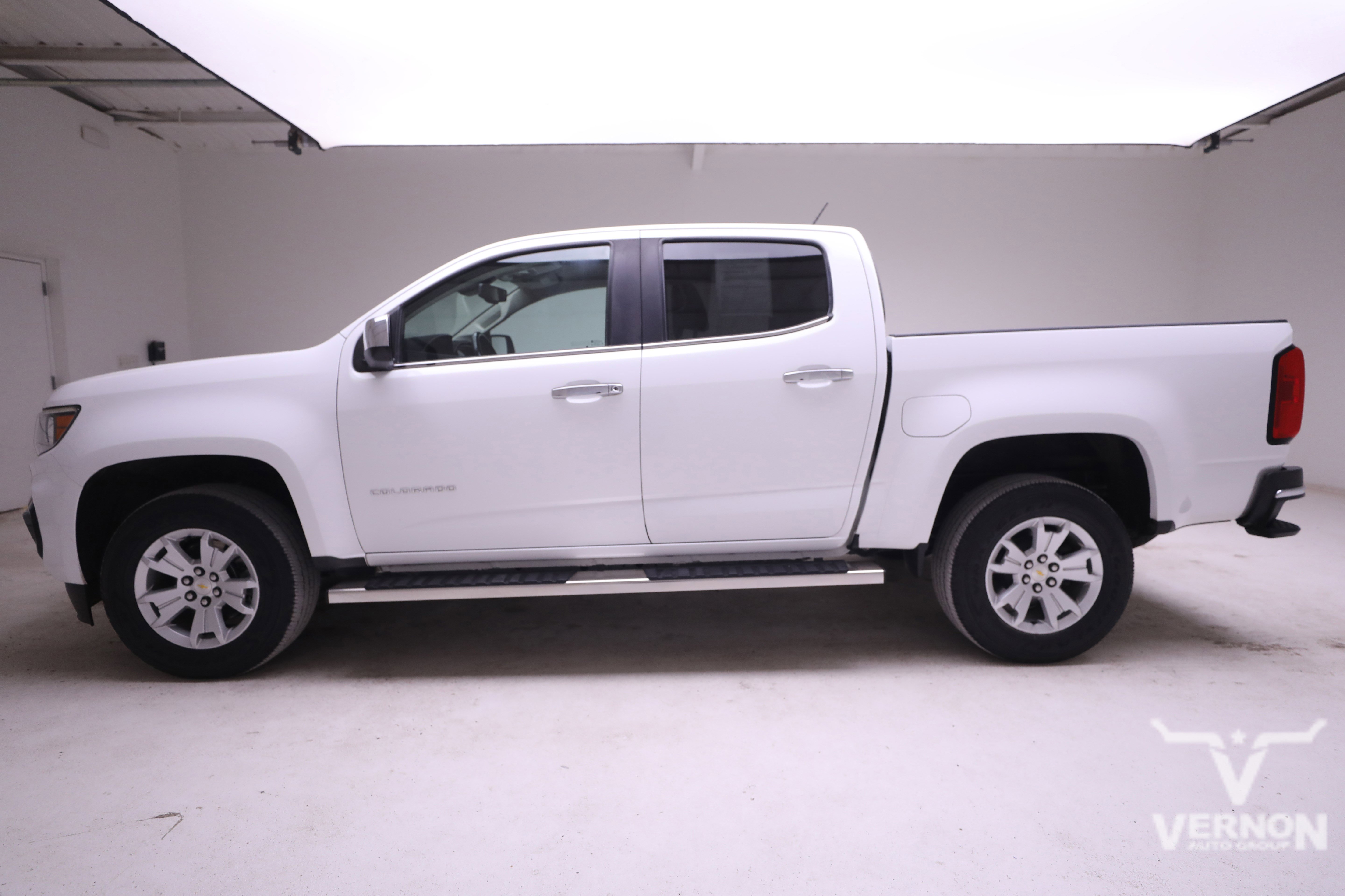 2021 Chevrolet Colorado LT photo 2