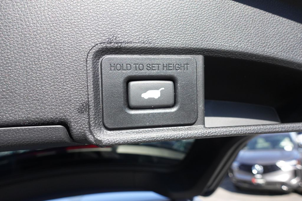 2025 Acura RDX Base photo 25