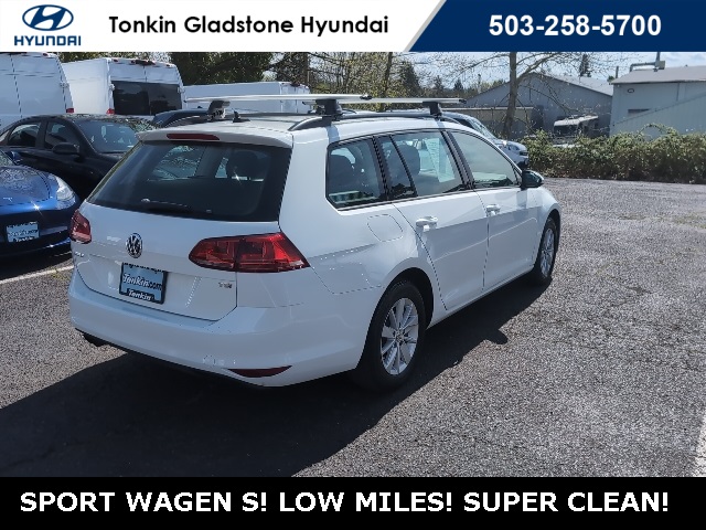 2017 Volkswagen Golf SportWagen S photo 4