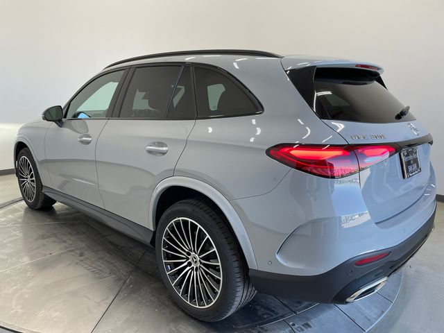 2026 Mercedes Benz GLC 300 photo 2