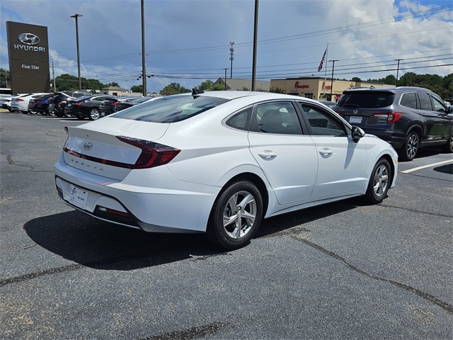 2022 Hyundai Sonata SE photo 11