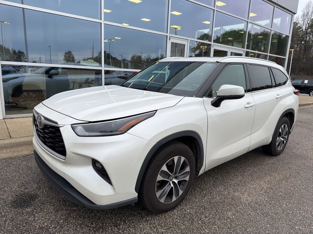 2021 Toyota Highlander XLE's photo