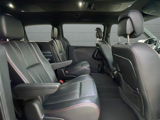 2018 Dodge Grand Caravan GT photo 13