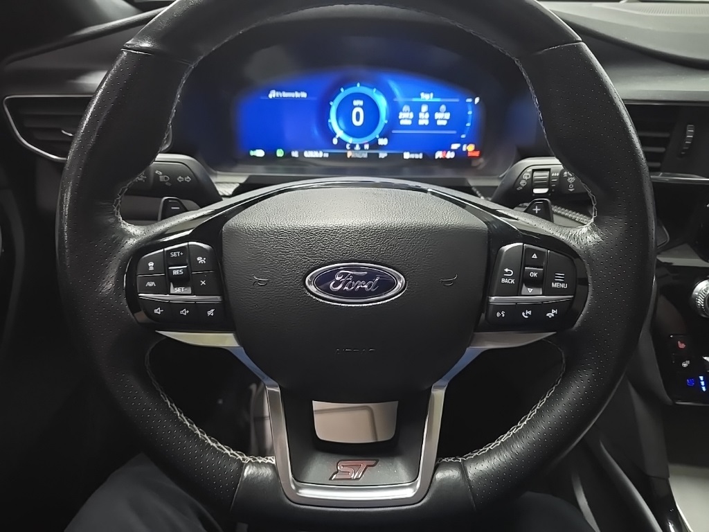 2022 Ford Explorer ST photo 19