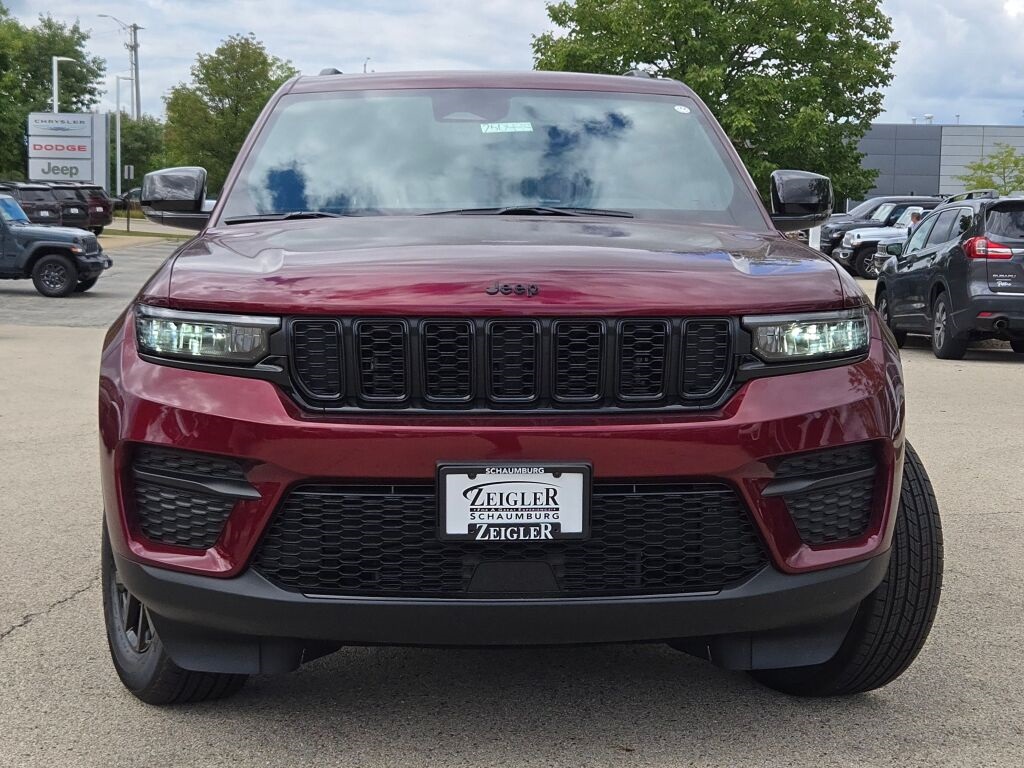 2025 Jeep Grand Cherokee Altitude X photo 3