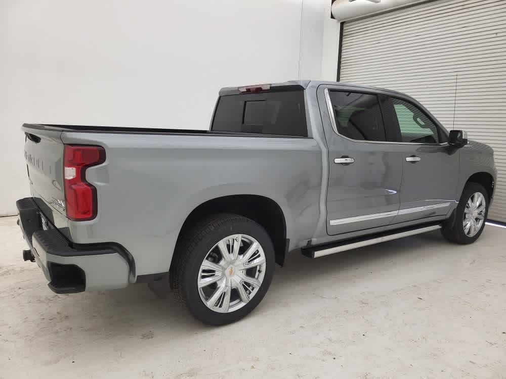 2025 Chevrolet Silverado High Country photo 22